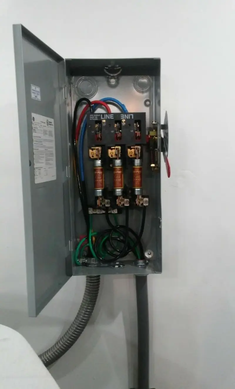 Three-phase disconnect switch installed for Electrical Wiring & Rewiring in Helotes